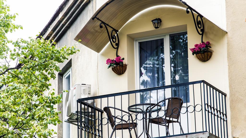 Foxy Lviv Apartamento Exterior foto